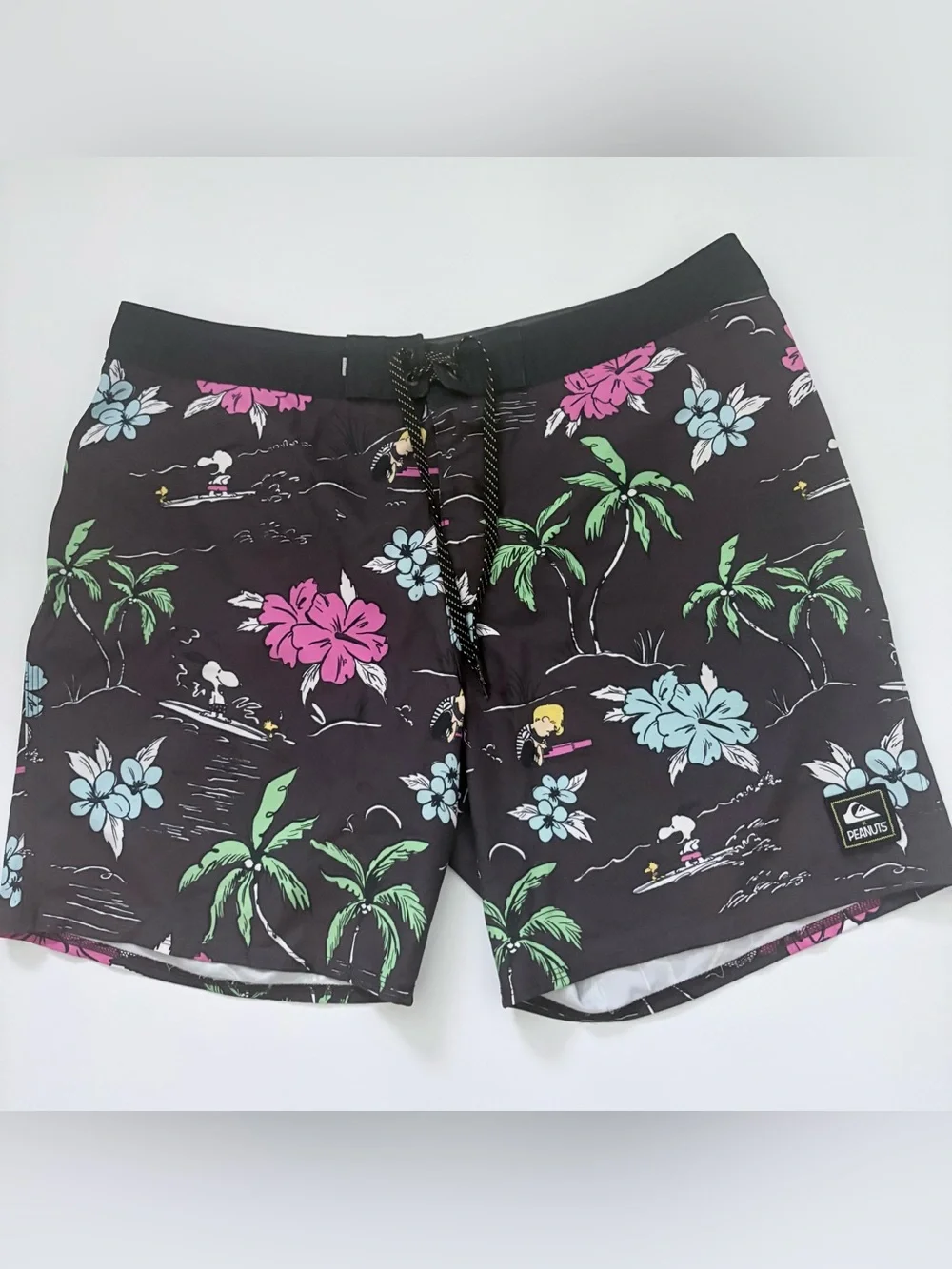 Quiksilver x Peanuts Men's Board Shorts Size 36